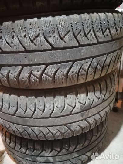 Bridgestone Ice Cruiser 7000 265/65 R17 116T