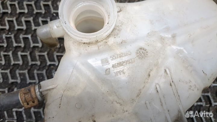 Бачок расширительный Opel Corsa D, 2012