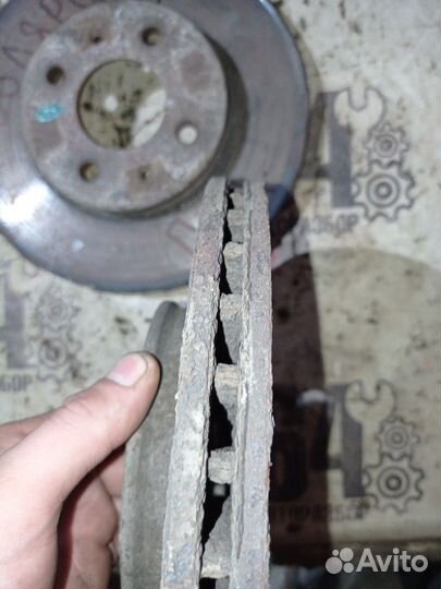 Тормозные диски передние Hyundai Solaris 1