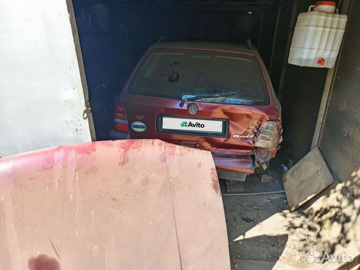 Volkswagen Golf 1.8 MT, 1994, битый, 286000км