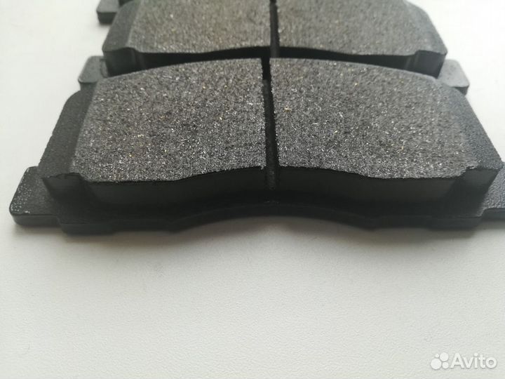 Колодки тормозные Mitsubishi Colt передние