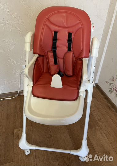 Детский стульчик для кормления
