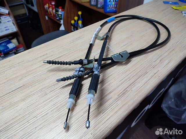 Трос ручного тормоза Ford EcoSport