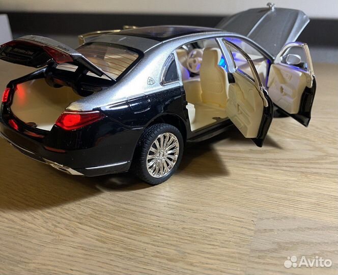 Модель автомобиля Mercedes Maybach S class