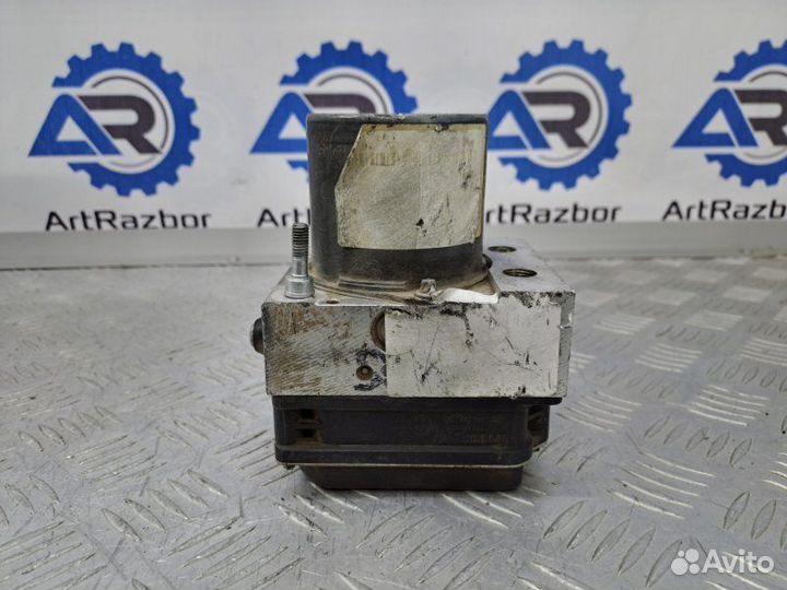 Блок ABS (насос) Nissan Teana 2 J32 VQ25