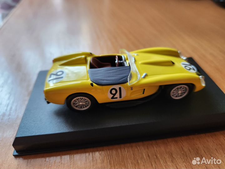 Модель Ferrari 250 Testarossa