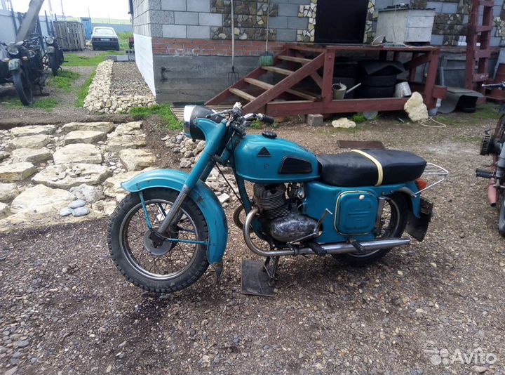На запчасти мотоцикл К-175 восход 1
