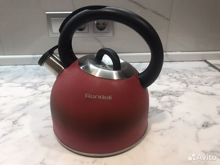 Чайник б/у 3 литра и заварочный новый на 4 л