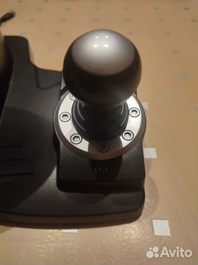 Игровой руль с педалями