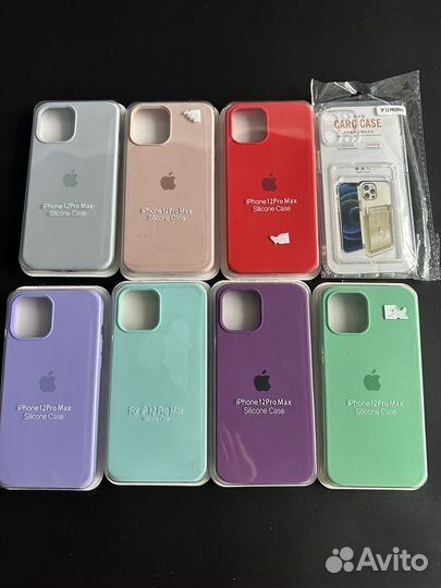 Силиконовый чехол на iPhone 12