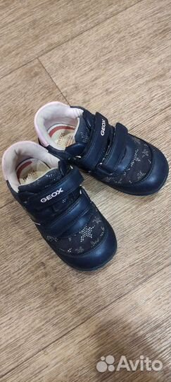 Кроссовки geox 24