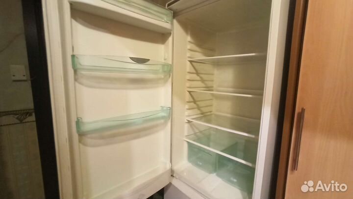 Холодильник бу stinol