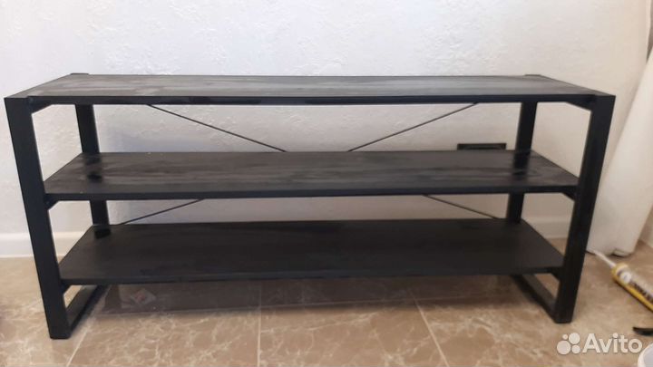 Этажерка под тв