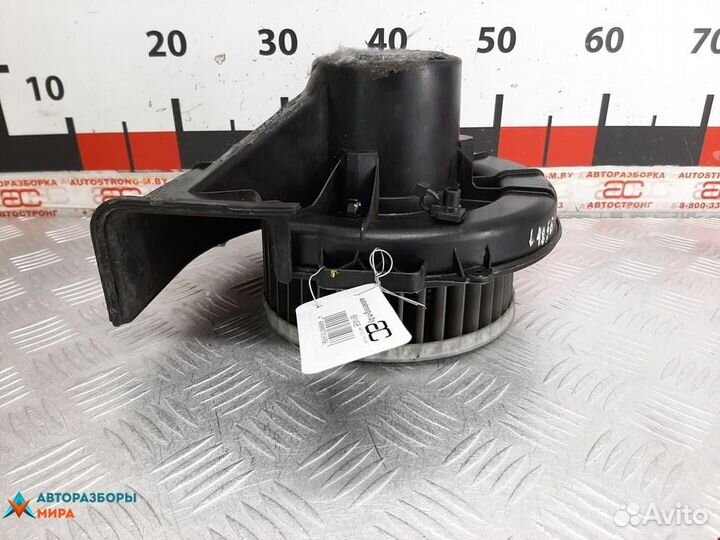 Моторчик печки Skoda Rapid 2015 6R2819015