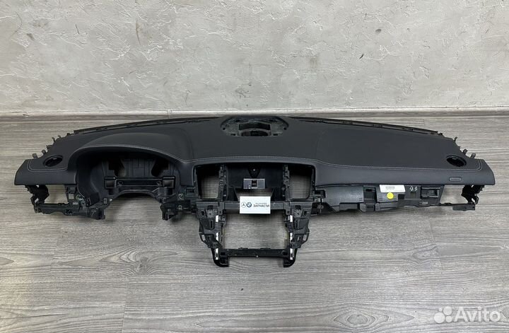 Торпедо чёрная кожа Mercedes ML W166 GL X166