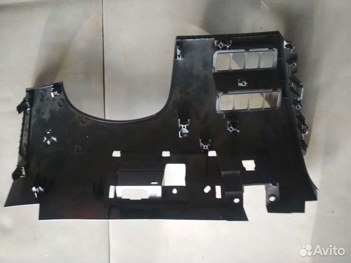 Нижняя панель торпедо Nissan Qashqai J11