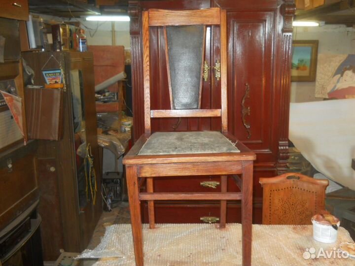 Старинные стулья 10 штук древние и не очень