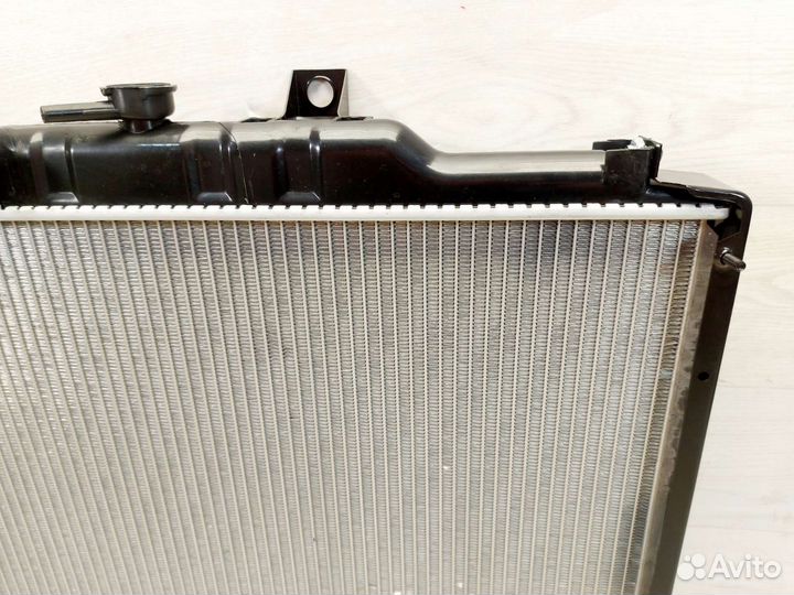 Радиатор охлаждения Mitsubishi L300/Delica