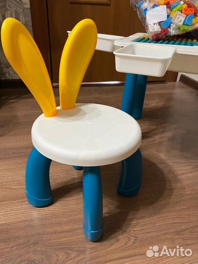 Детский игровой стол с конструктором