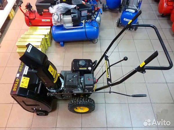 Снегоуборщик Champion ST 656