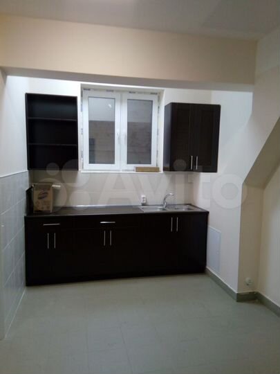 Комната 40 м² в 5-к., 1/16 эт.