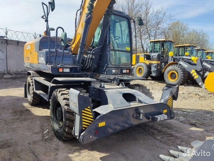 Колёсный экскаватор XCMG XE180WD, 2023
