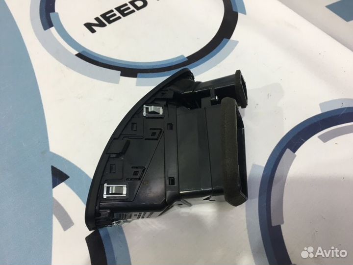 Дефлектор воздушный передний левый Kia Ceed ED