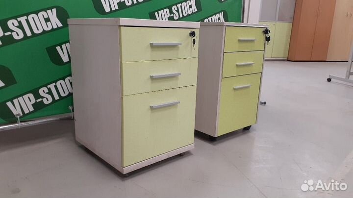 Тумбы подкатные, почти новые 60шт. Б.У