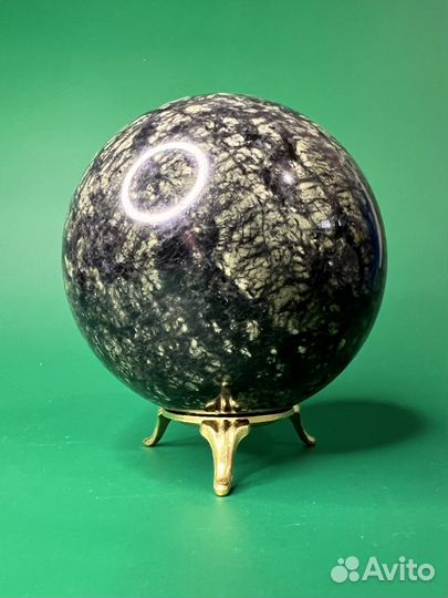 Шар из камня змеевик (5) 98мм