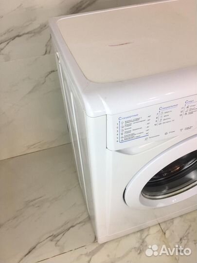 Стиральная машина бу Indesit iwsb5085