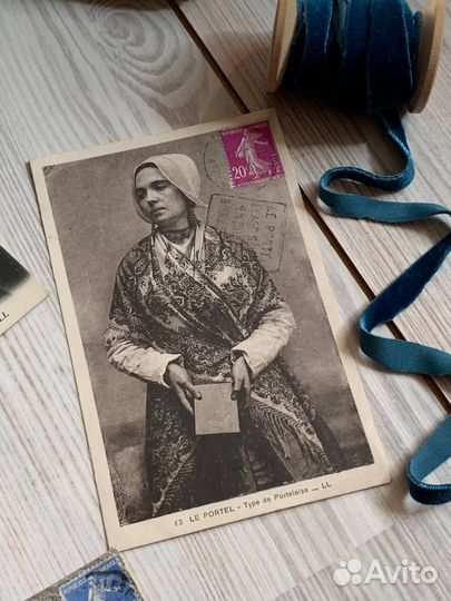 Открытки с прелестными француженками