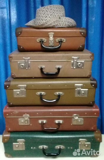 Чемодан ретро. Много чемоданов. Без плесени ;)