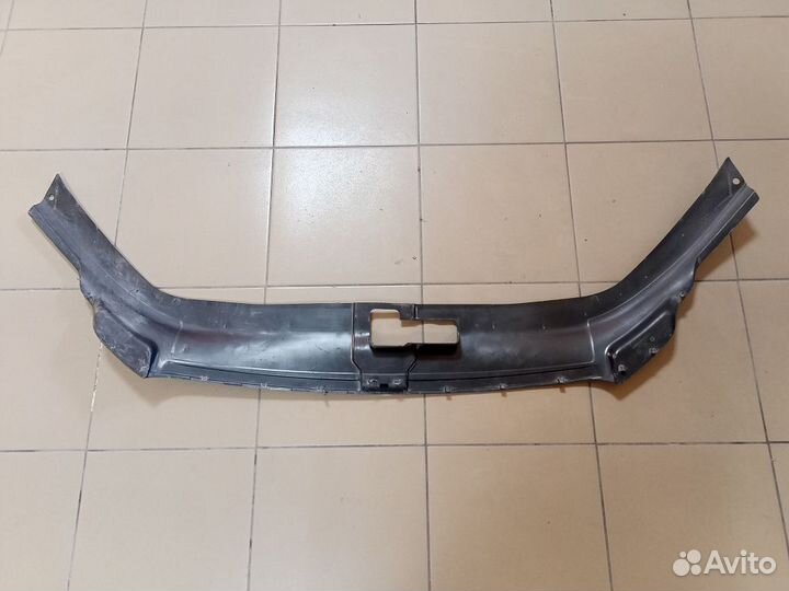 Audi Q7 4L Кожух замка капота