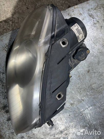 Фара правая Volkswagen Passat B6 3C5 2009