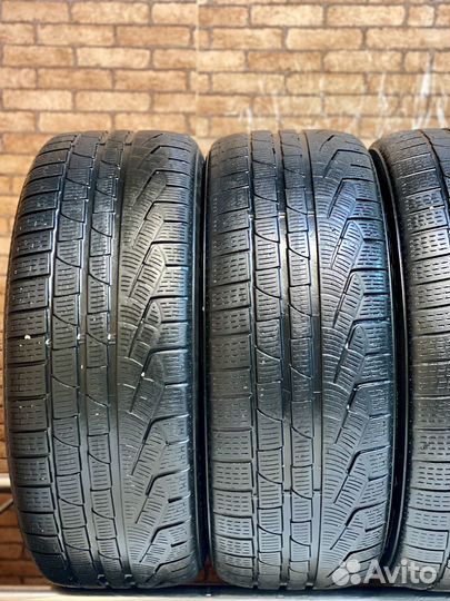 Pirelli Winter Sottozero 240 Serie II 245/45 R18
