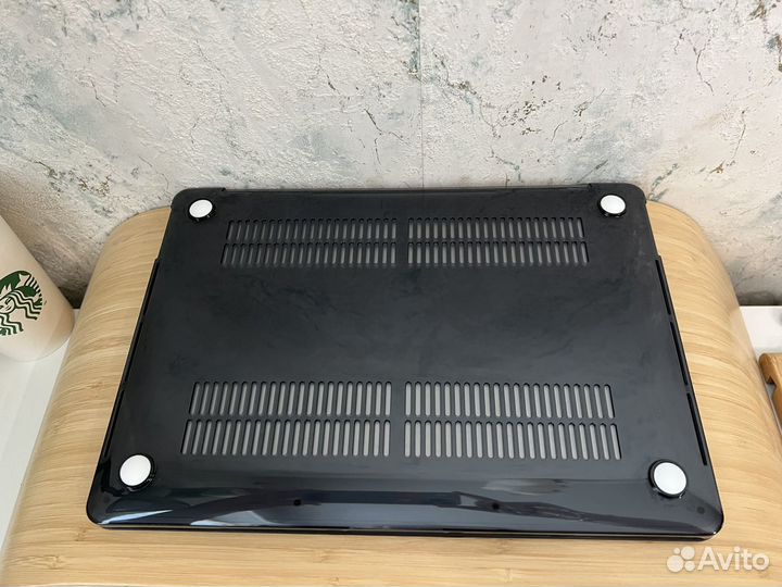 Чехол на MacBook Pro 13