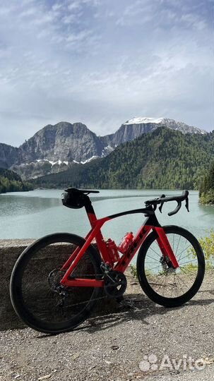 Шоссейный велосипед Trek Madone SL 6