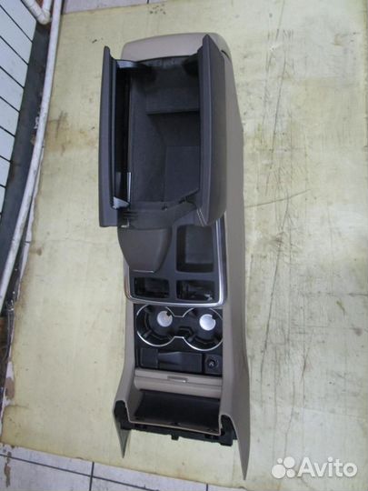 Подлокотник w166 ML-class 642.826 2013