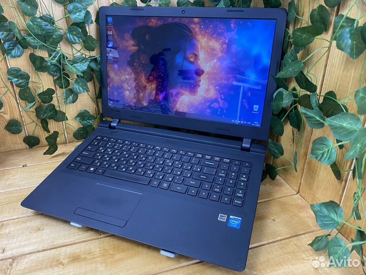 Шустрый тонкий ноутбук Lenovo N2840/4gb/SSD