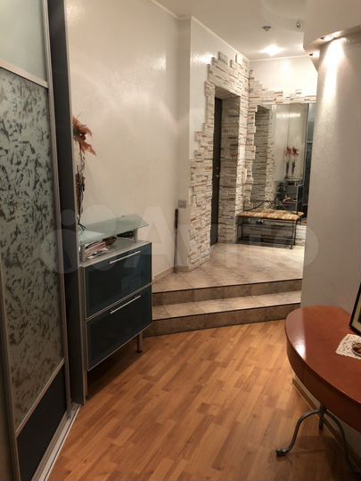 4-к. квартира, 130 м², 3/3 эт.