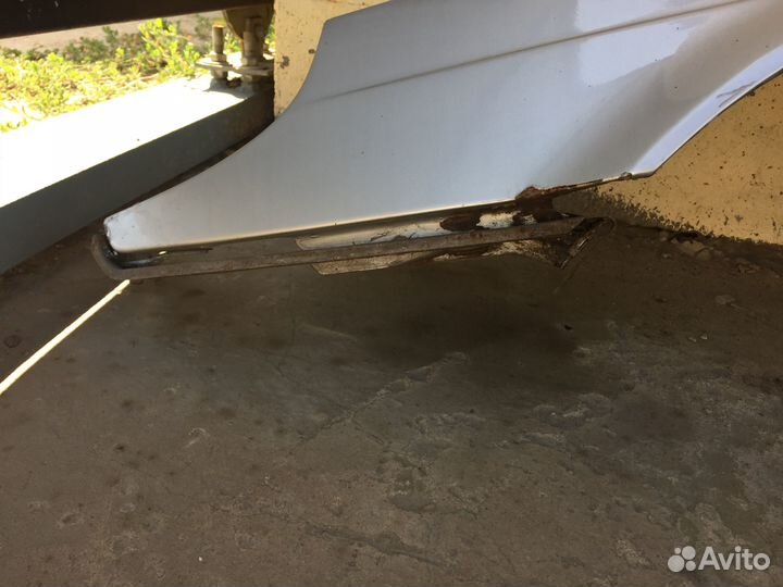 Крыло переднее Saab 9-5