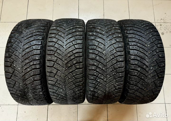 Michelin X-Ice North 4 225/55 R17
