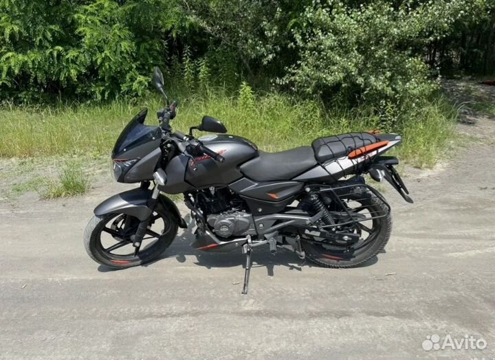 Мотоцикл Bajaj Pulsar 180