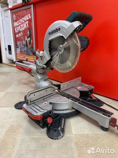 Торцовочная пила Metabo KGS254M