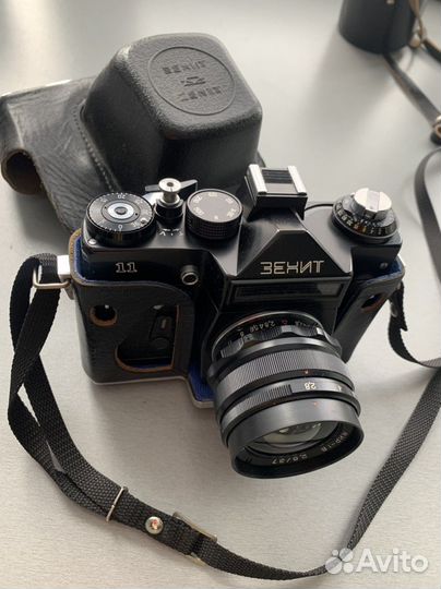 Фотоаппарат Зенит-11 с объективом Гелиос-44М-4