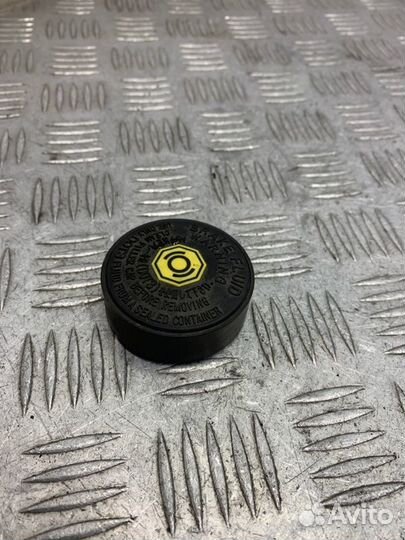 Крышка бачка тормозной жидкости Toyota Camry V40