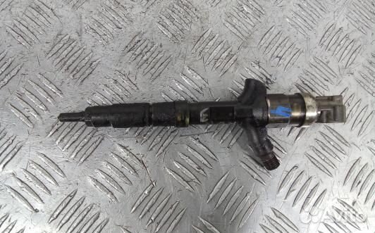 Форсунка дизельная toyota RAV 4 ZCA2 (KDN03AL04)