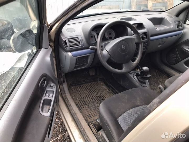 Renault Symbol 2007 год в полный разбор