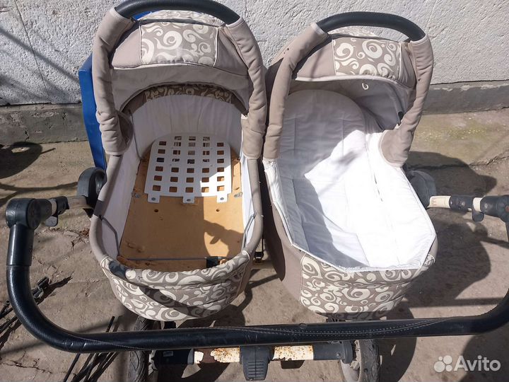 Коляска для двойни погодок