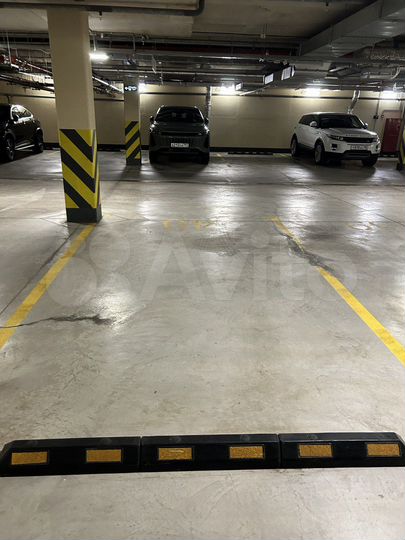 Машиноместо, 14 м²